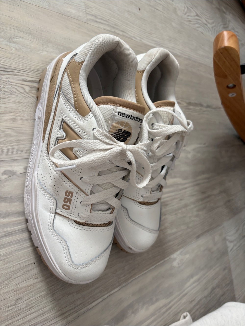New Balance 550 Women’s White & Beige Sneakers - Picture 2 of 2